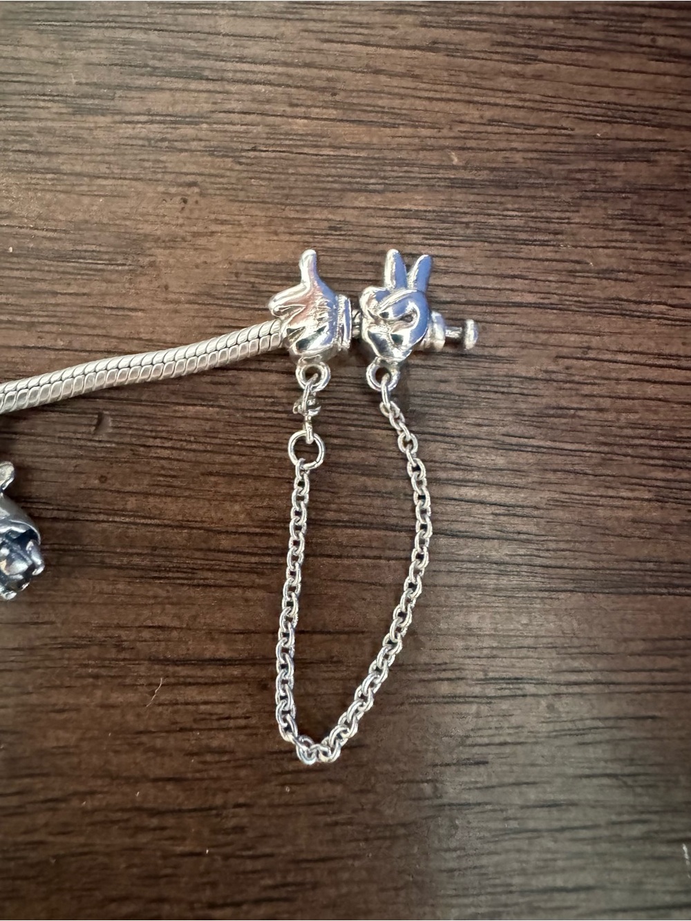 {Pandora}Disney Mickey Mouse Hand Gestures Safety Chain